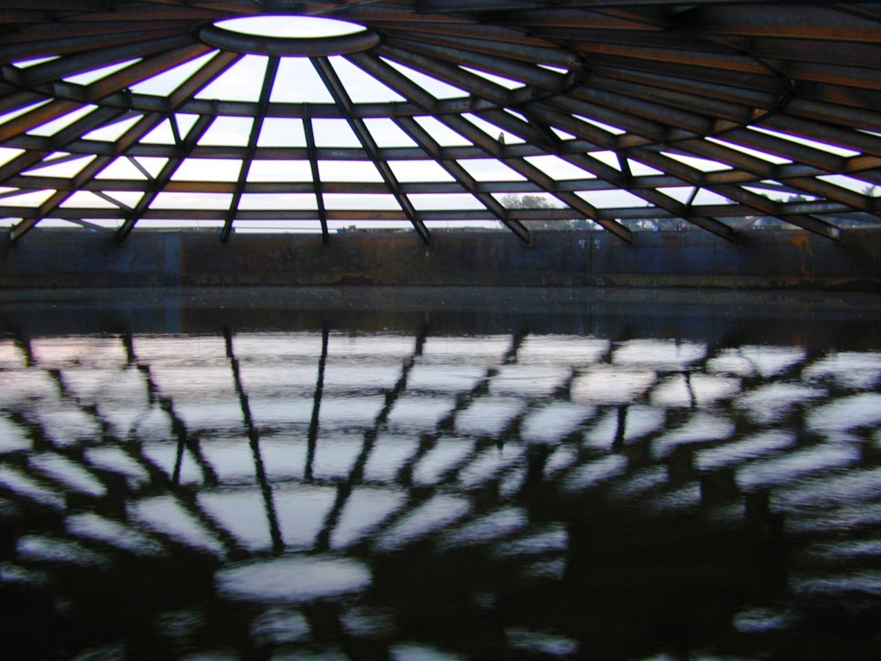 steel structure roof reflection free photo