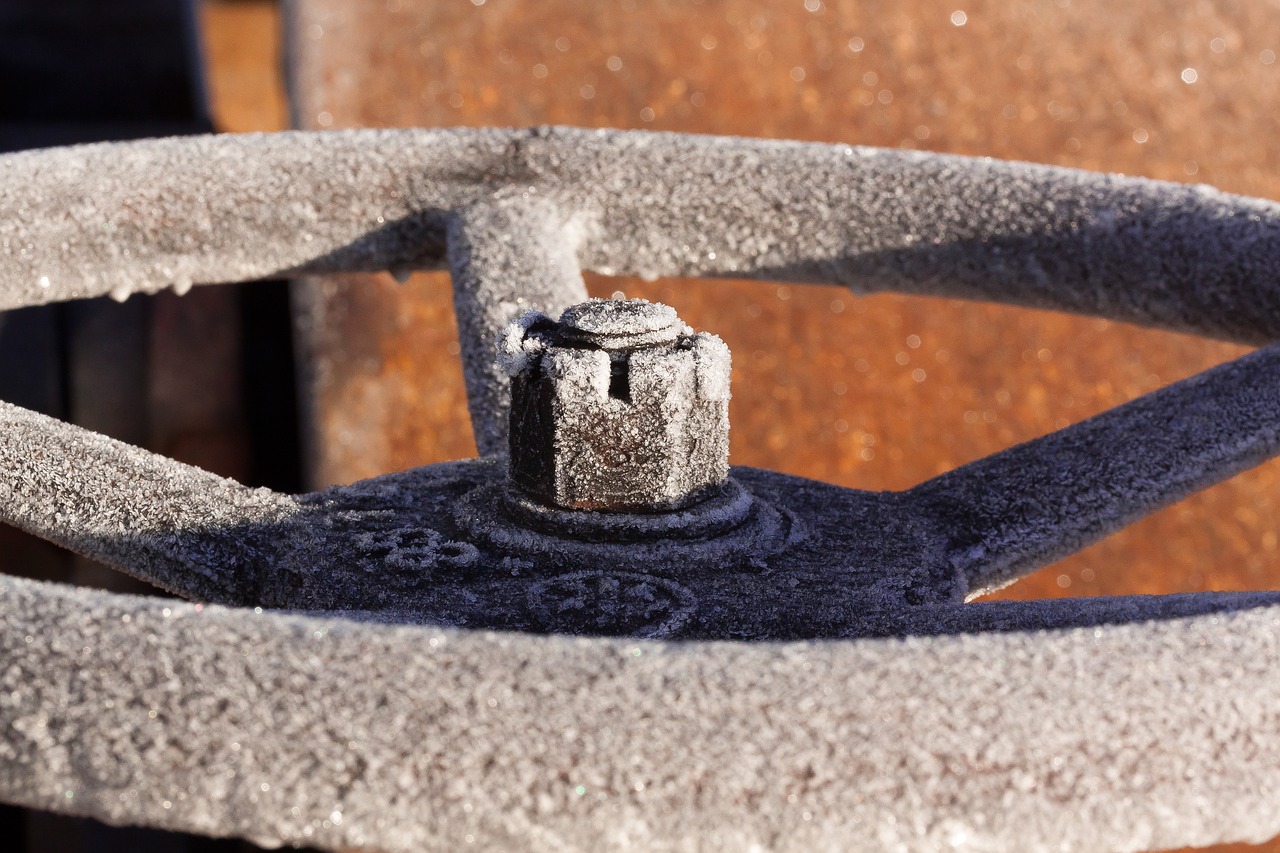 steering wheel hoarfrost steam roller free photo