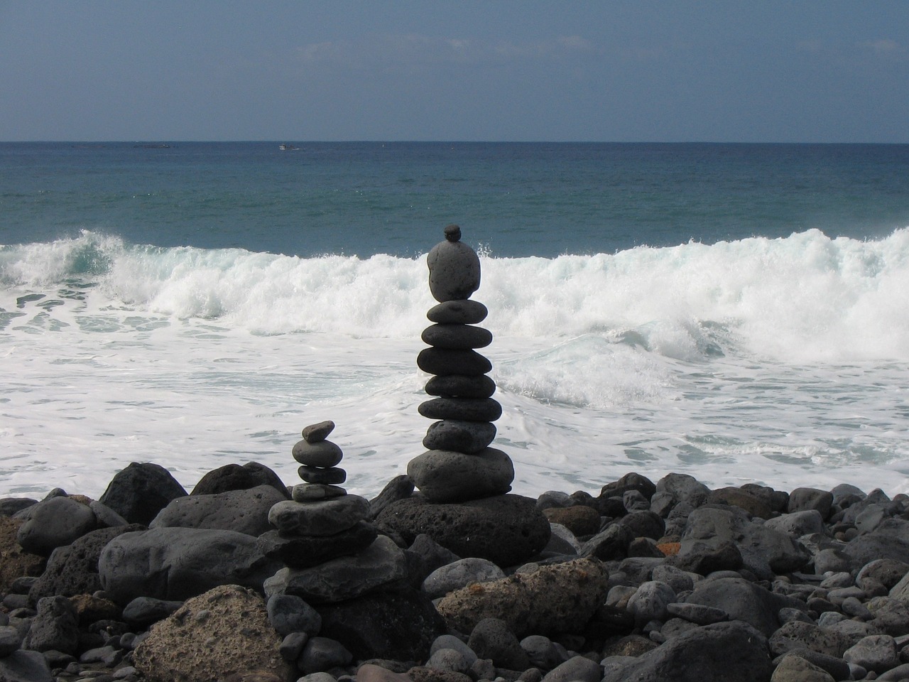 stenstaplar pebble beach tenerife free photo