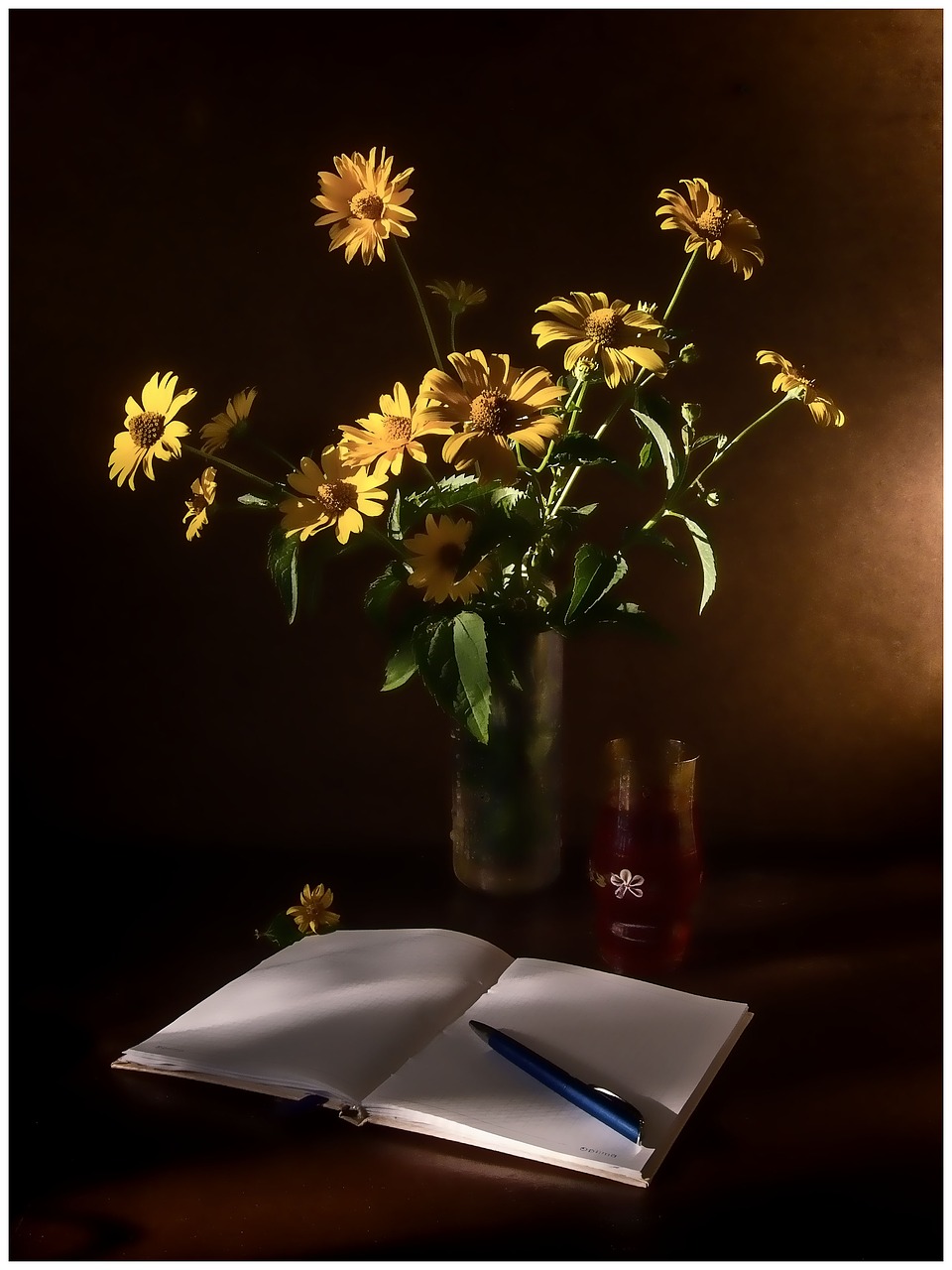 still life chamomile notebook free photo