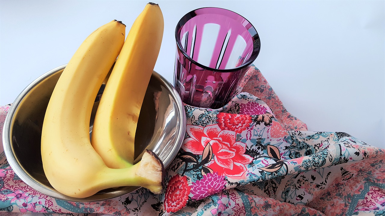 still life  meal  bananas free photo