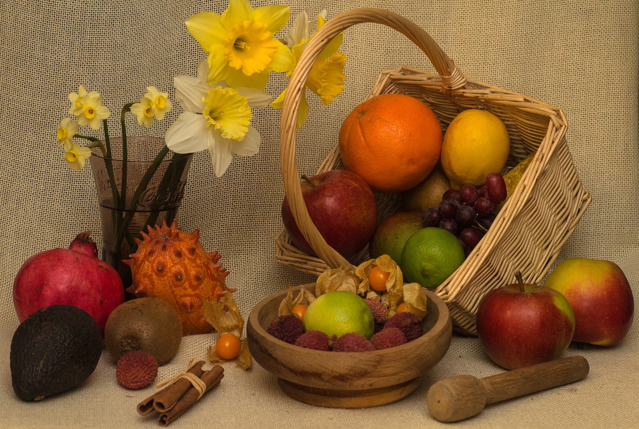 still life fruits basket free photo