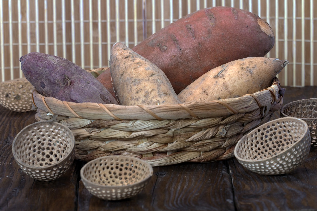 still life basket suesskartofeln free photo