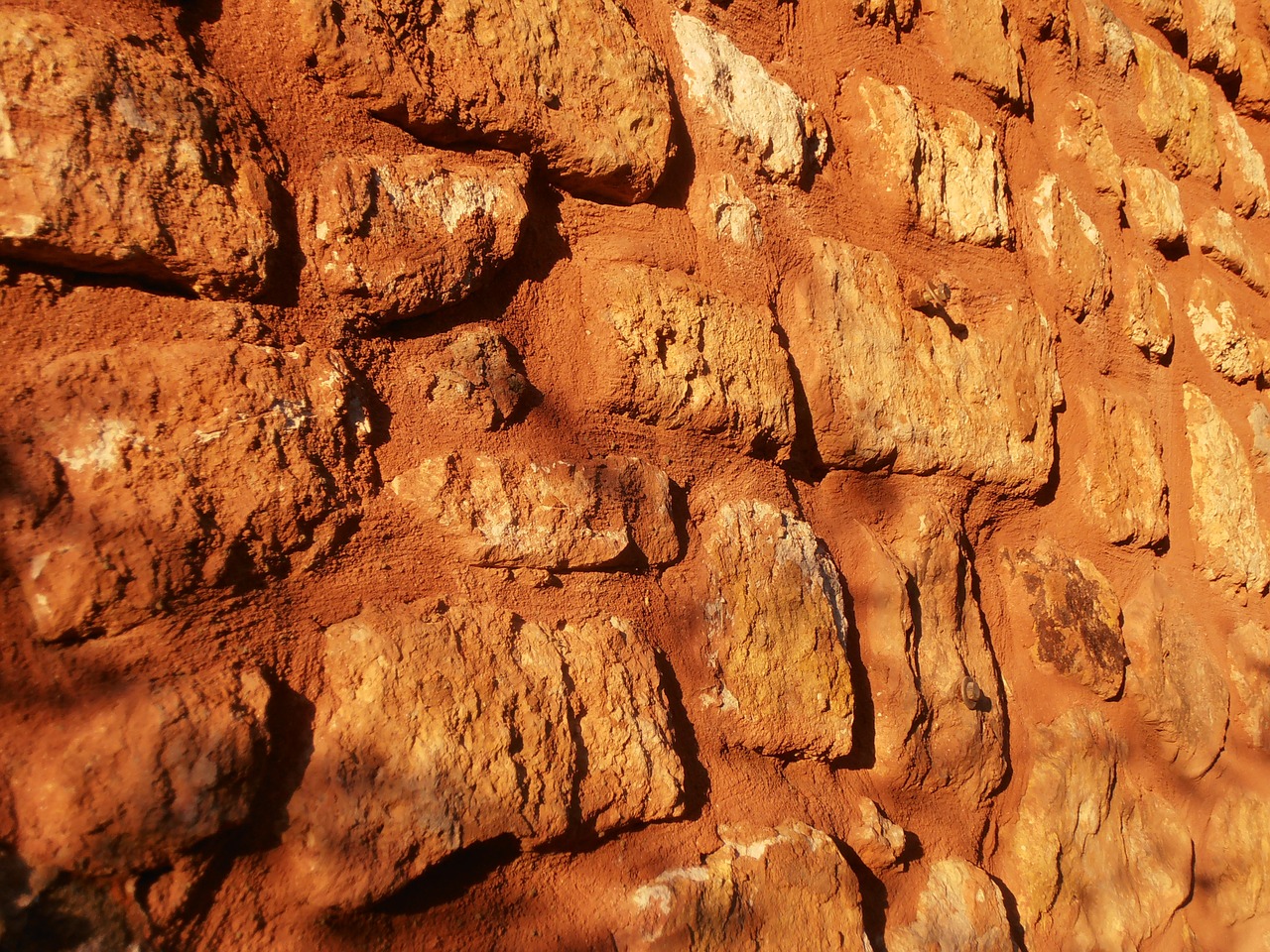 stone structure red free photo