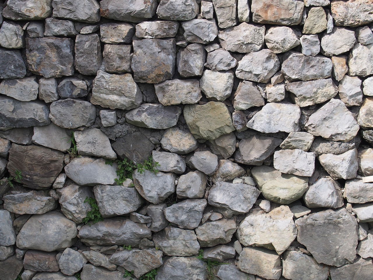 stone wall texture free photo