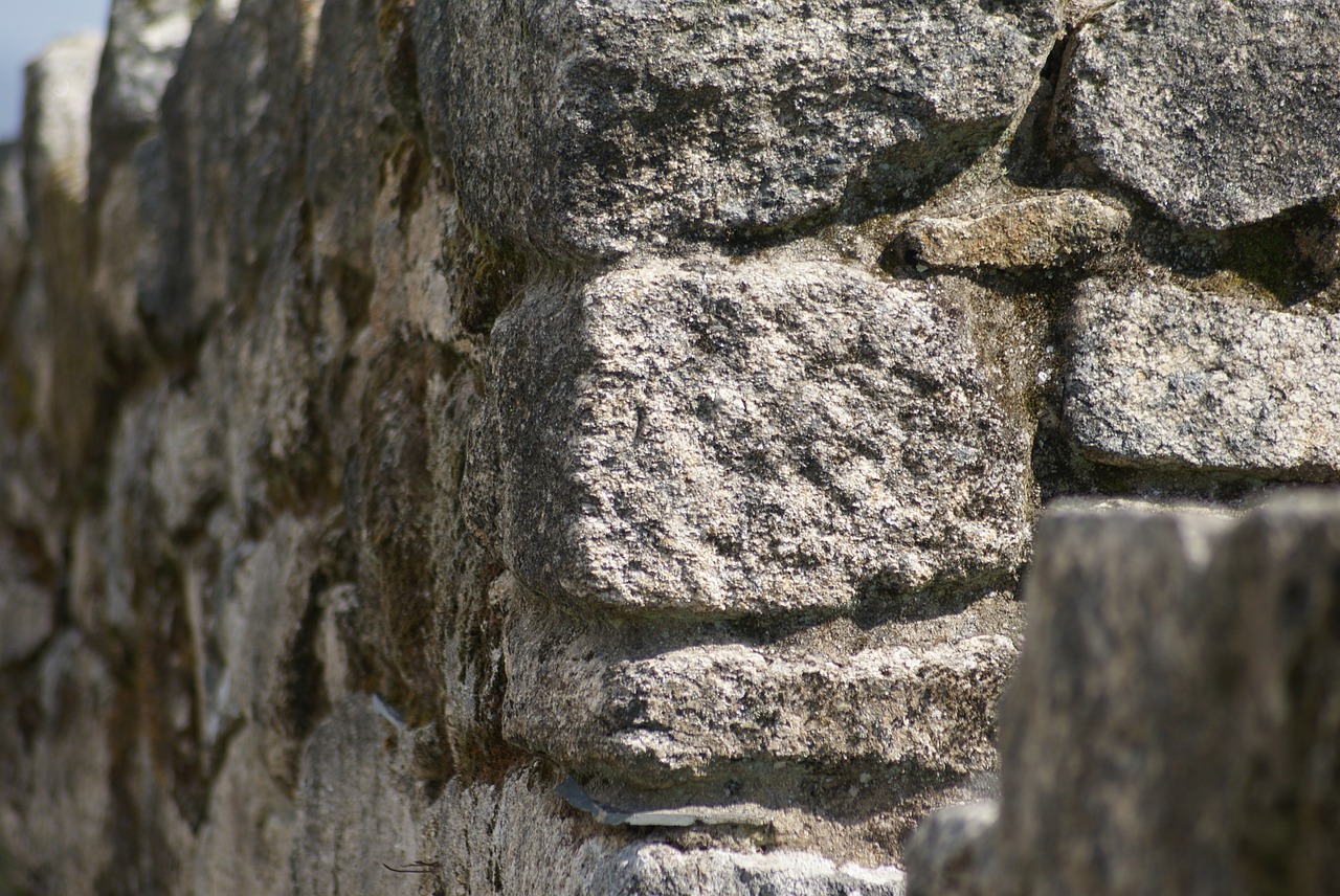 stone walls castro free photo