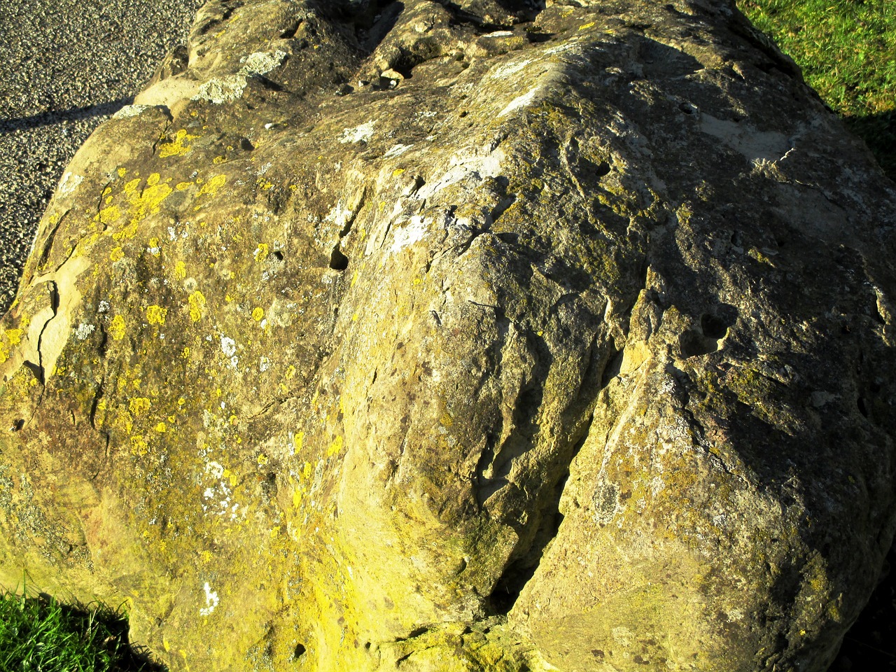 stone foundling rocky hill free photo