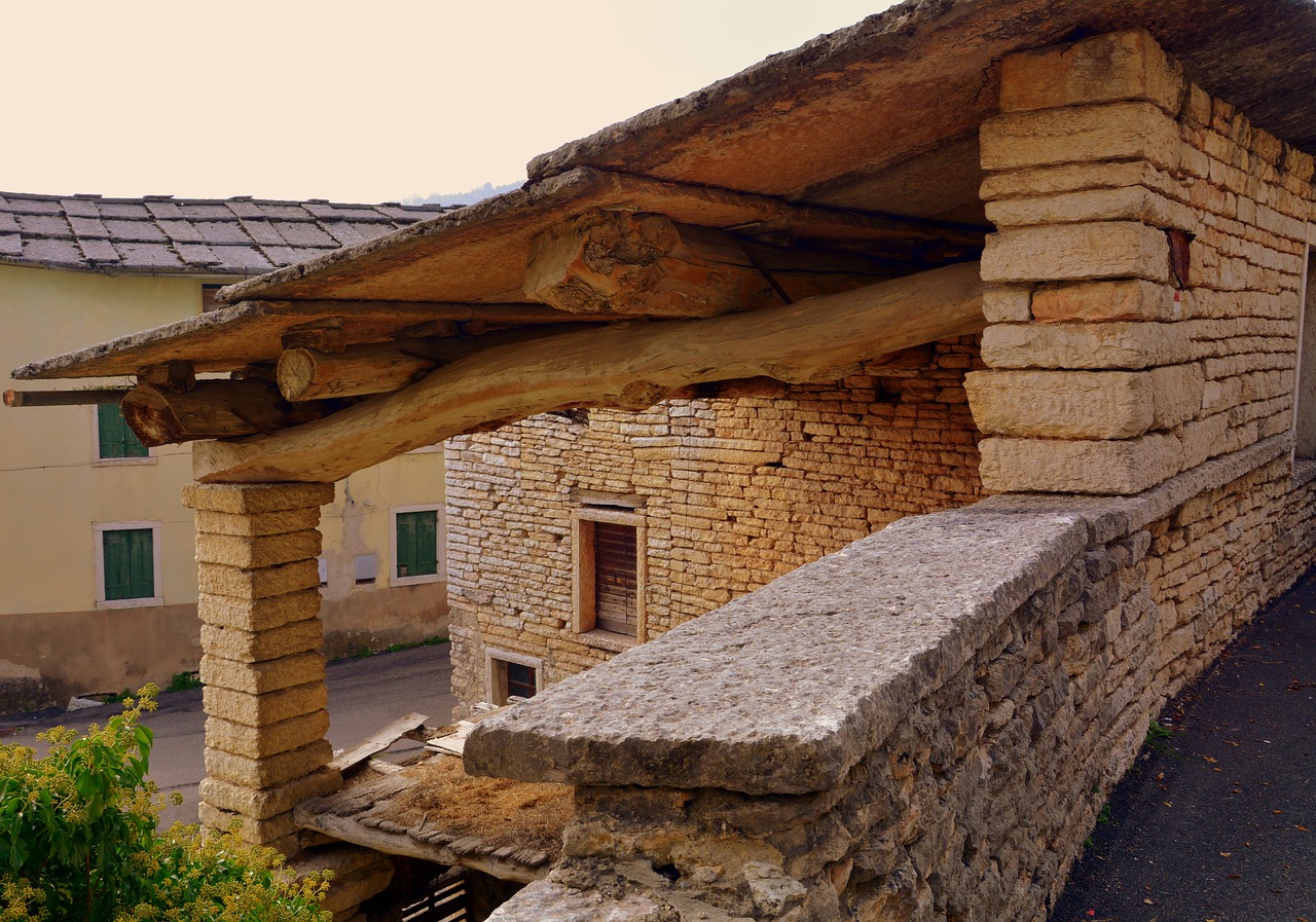 stone house roof free photo