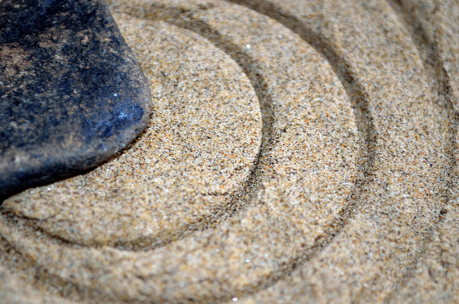 stone sand circle free photo