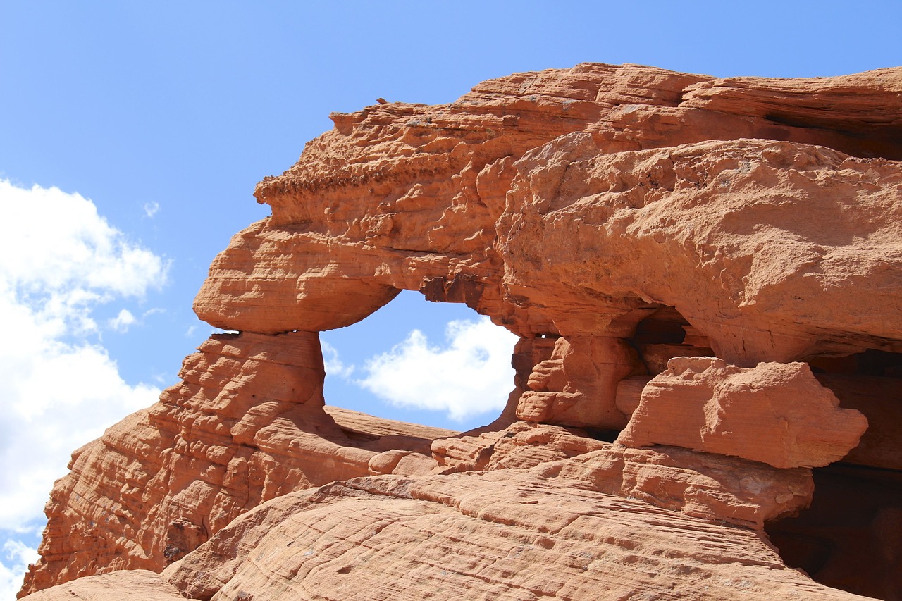 stone arch rock national park free photo