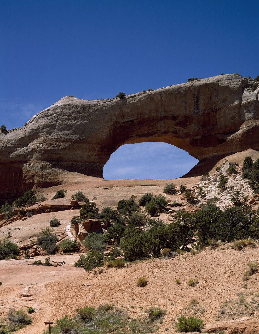 stone arch national park landscape free photo