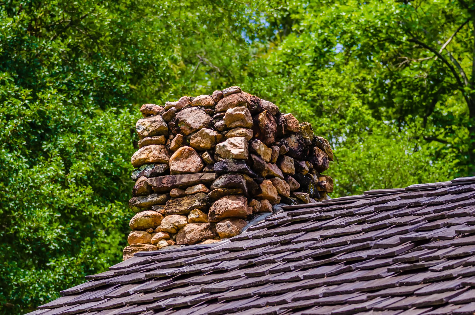 building cabin chimney free photo