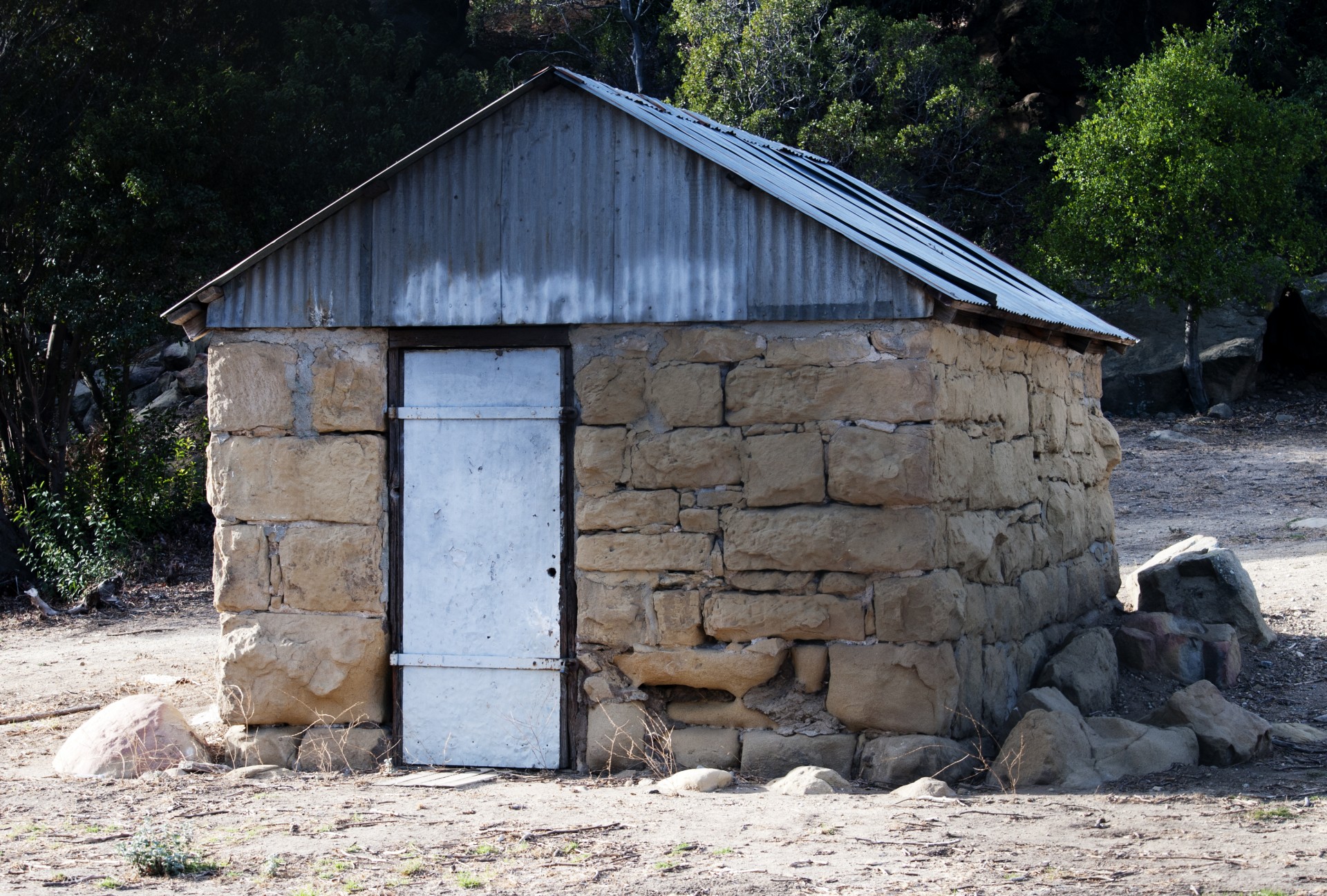 stone building structure free photo