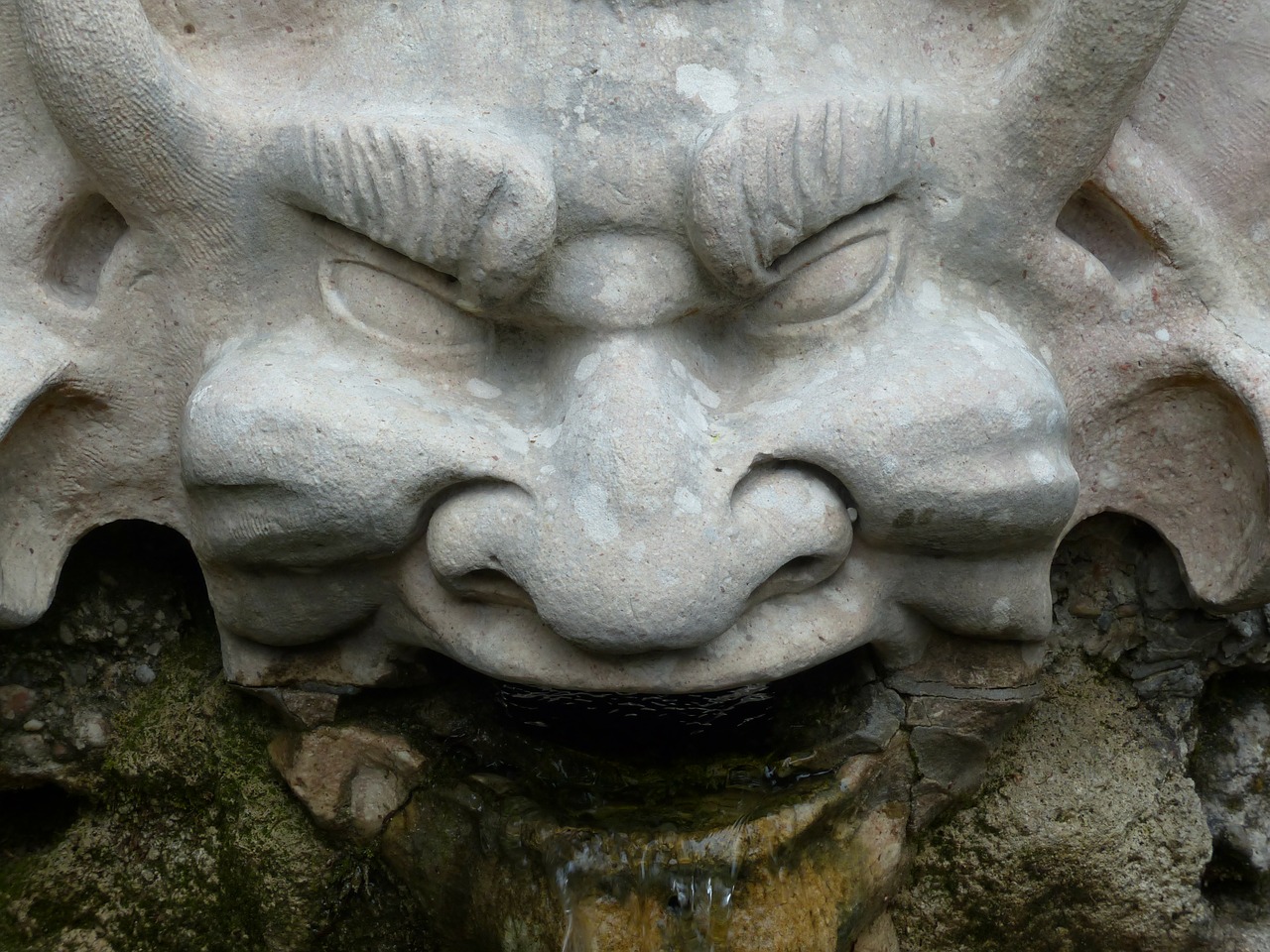 stone figure devil grim free photo