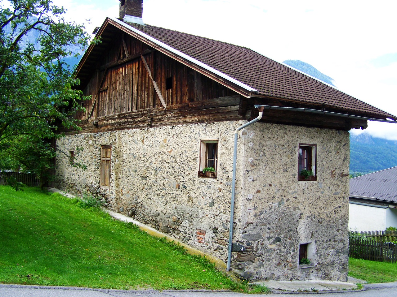 stone house old house austria free photo