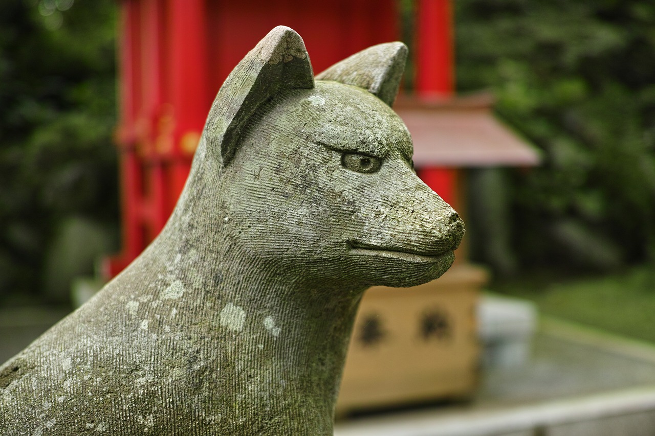 stone statues fox shrine free photo