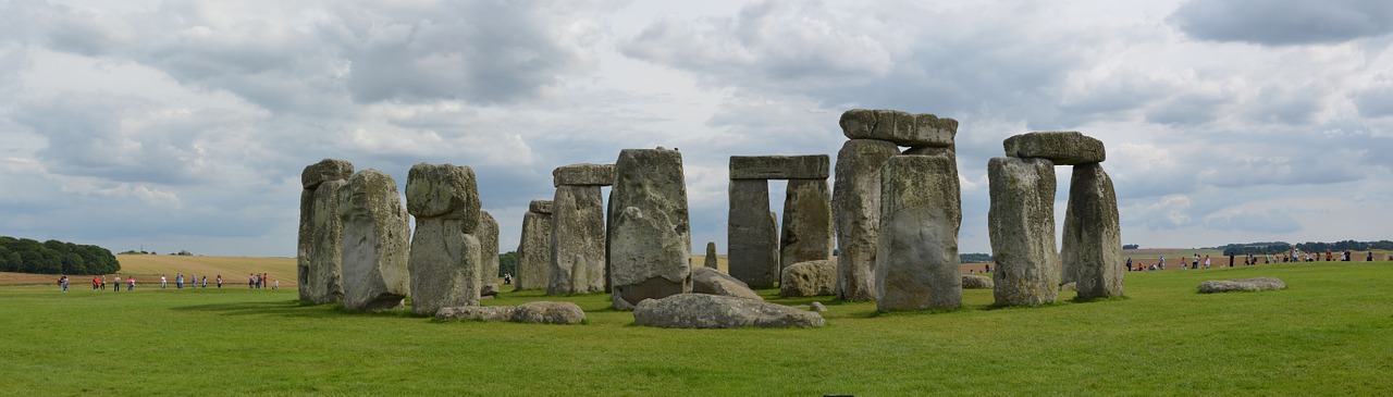 stonehenge panorama clouds free photo