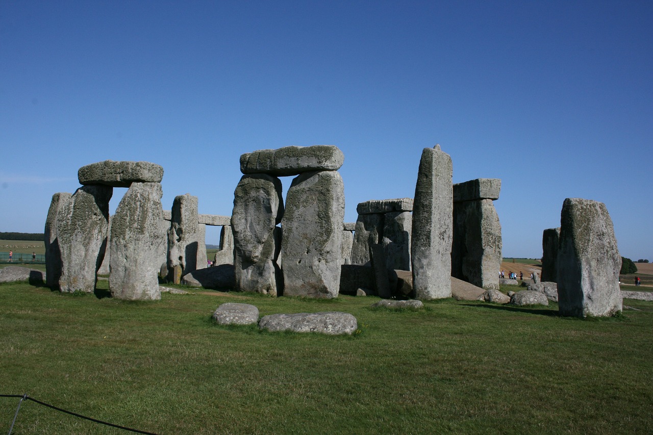 stonehenge england blue sky free photo