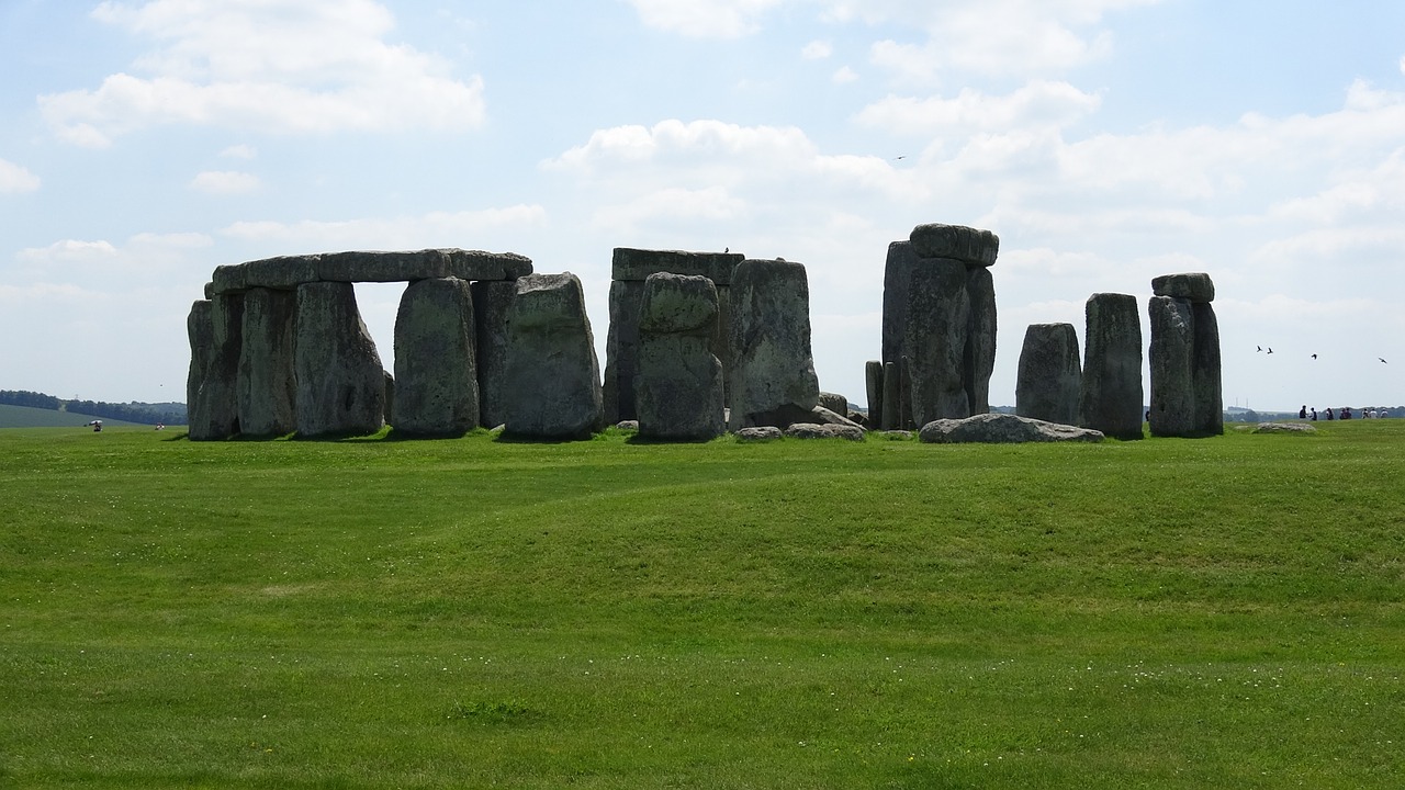 stonehenge  historically  england free photo