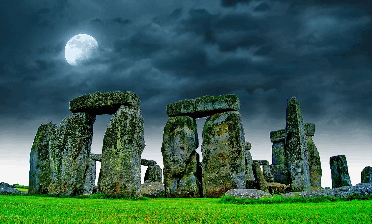 stonehenge sky moon free photo
