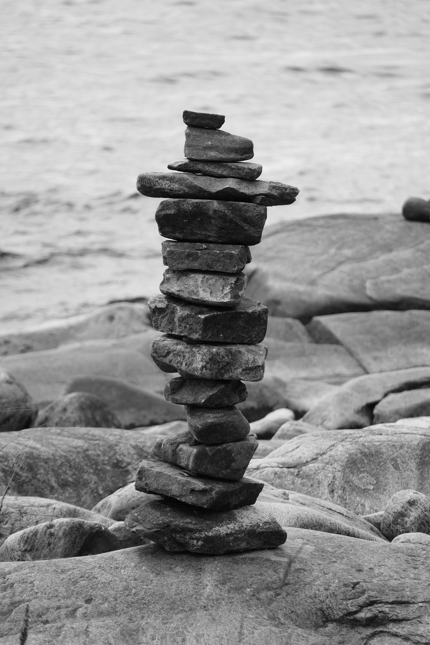 stones  stone column  stacked stones free photo