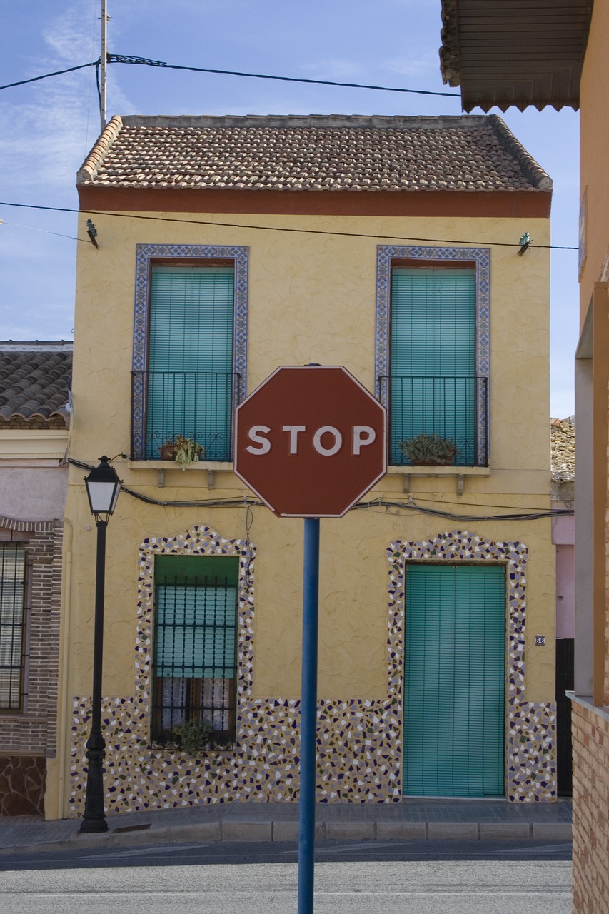 stop house village free photo