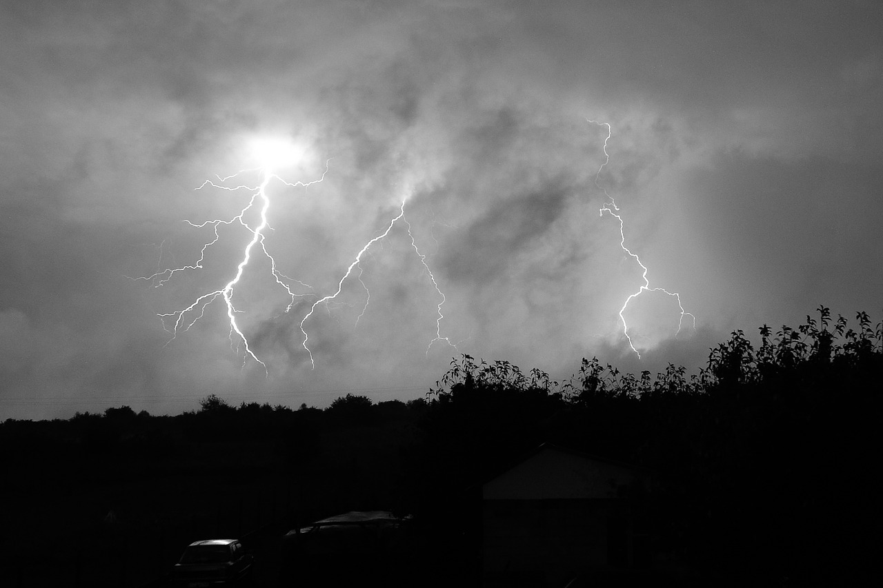 storm lightning dark free photo