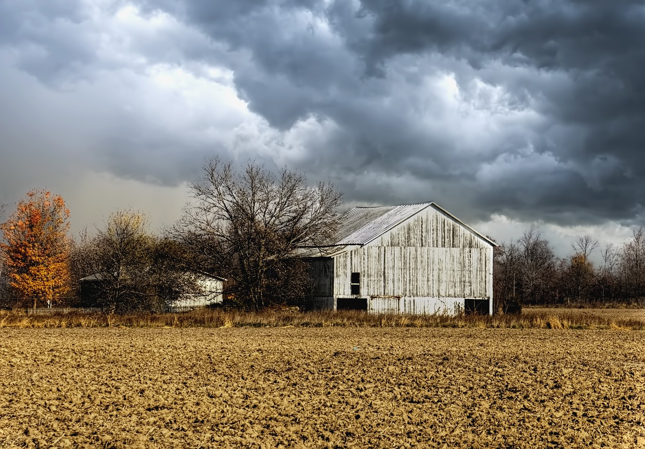 storm storm clouds barn free photo