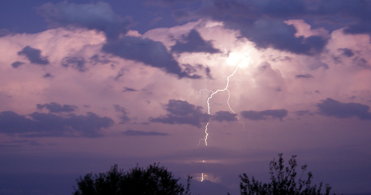 storm lightning flash free photo