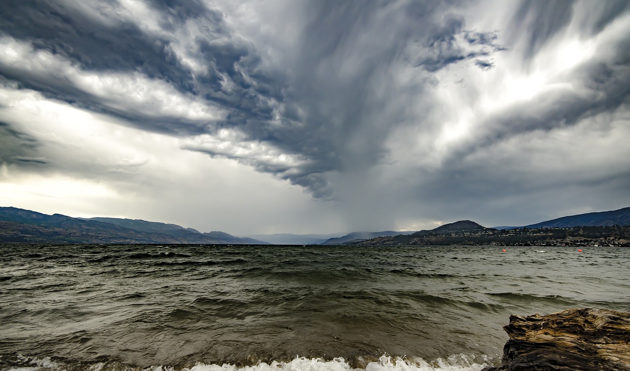 storm beach rain free photo