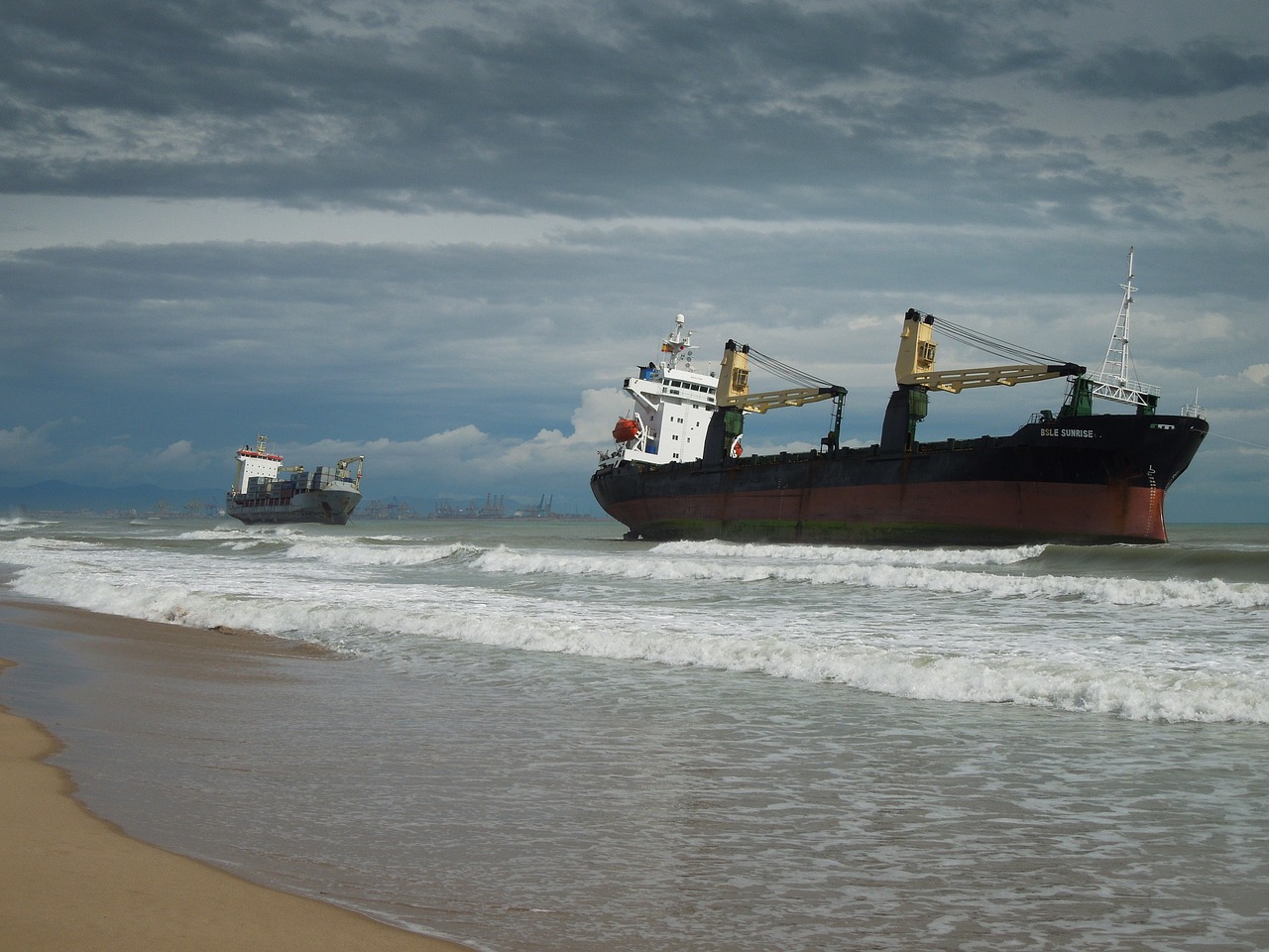 stranded wreck ship free photo