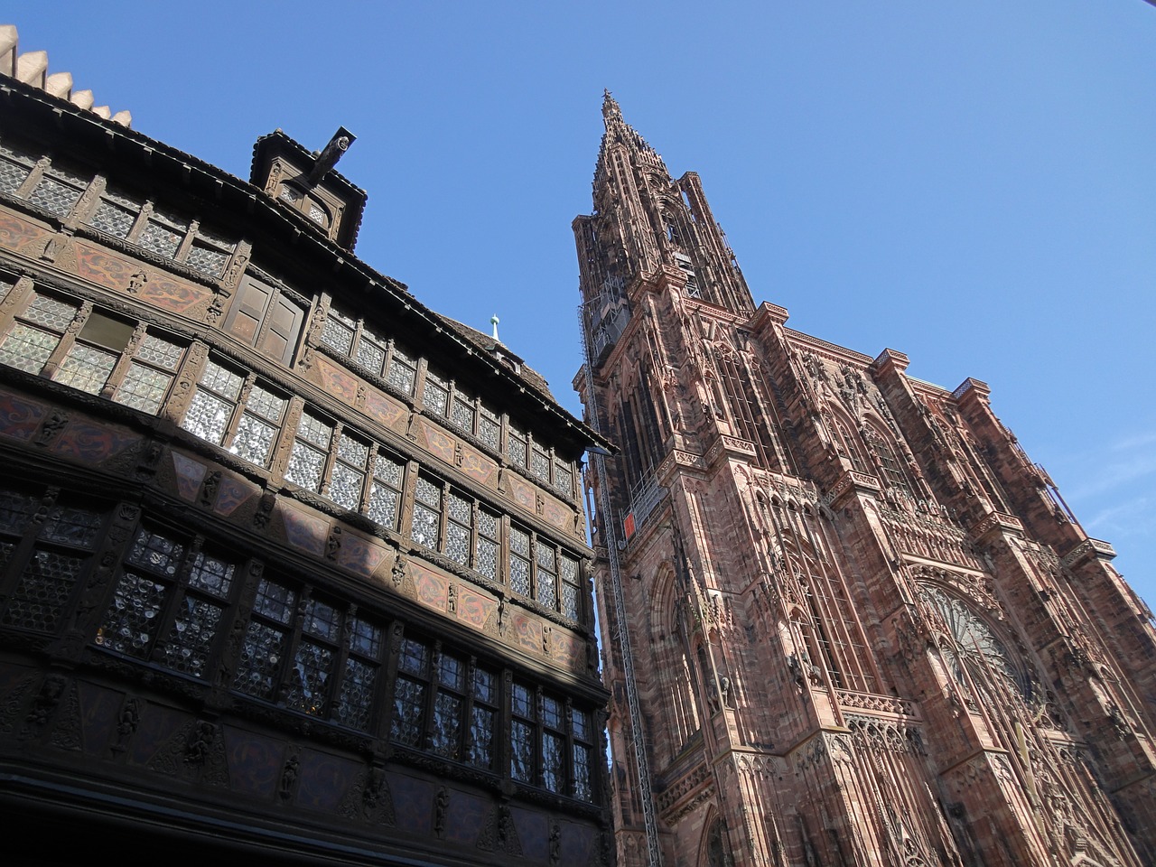 strasbourg cathedral house free photo