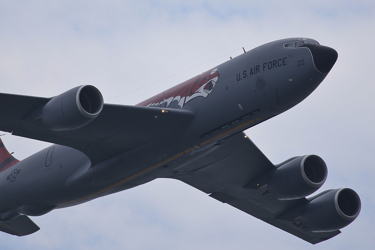 stratotanker kc-135r flight free photo