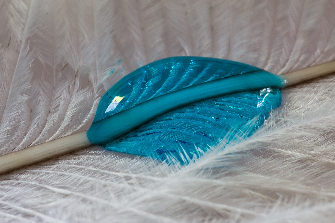 strauss spring drip feather free photo