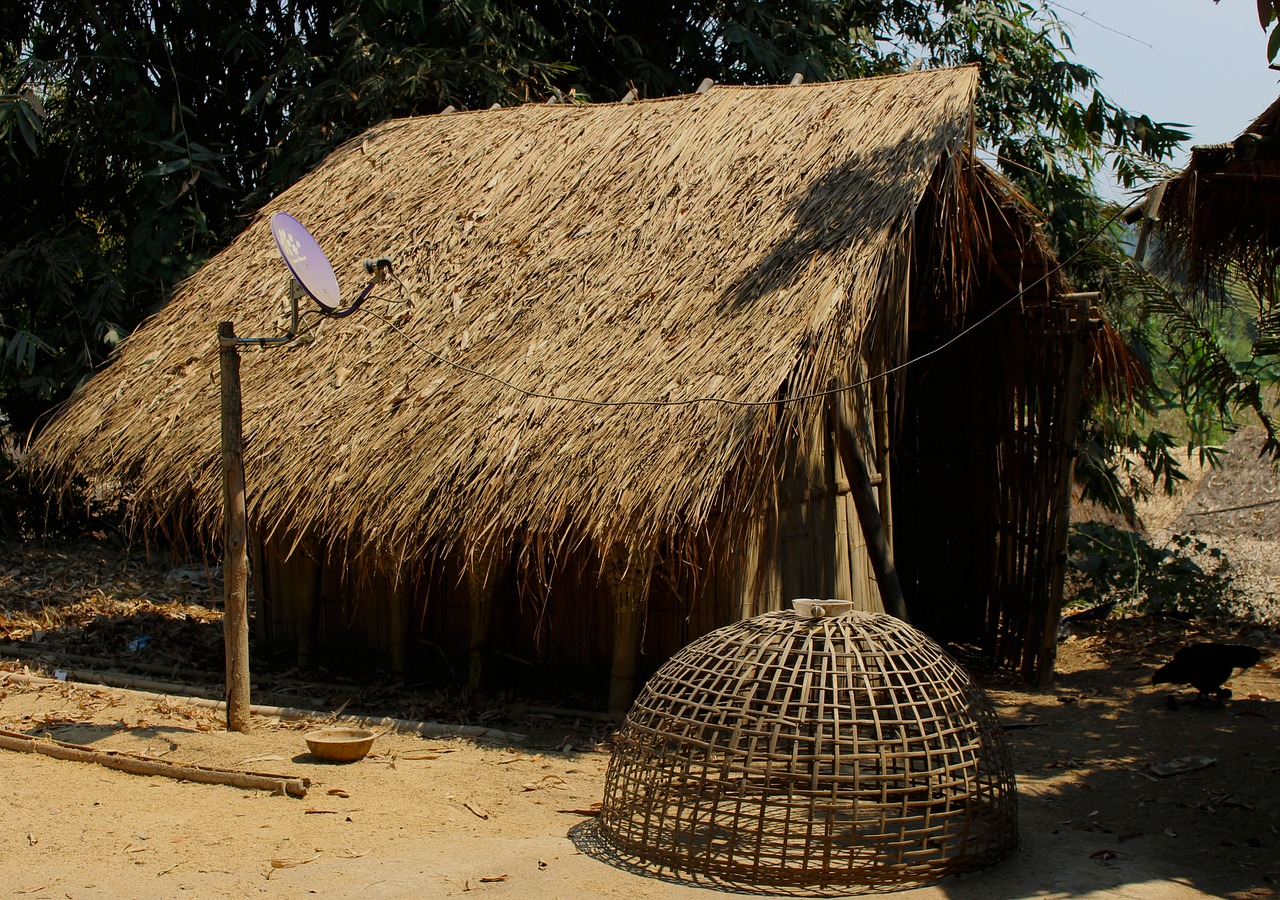 straw hut home house free photo