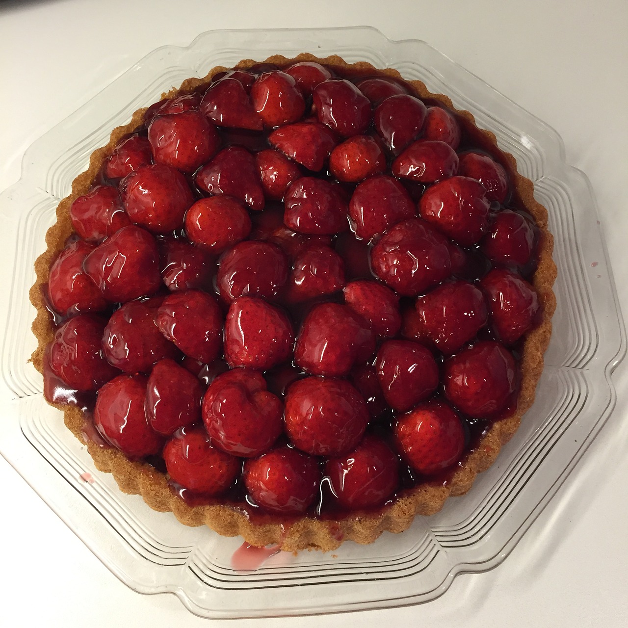 strawberries cake pastries free photo