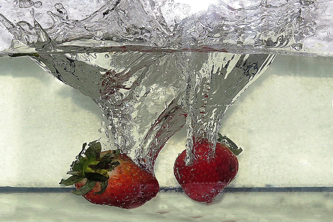 strawberries water fruit free photo
