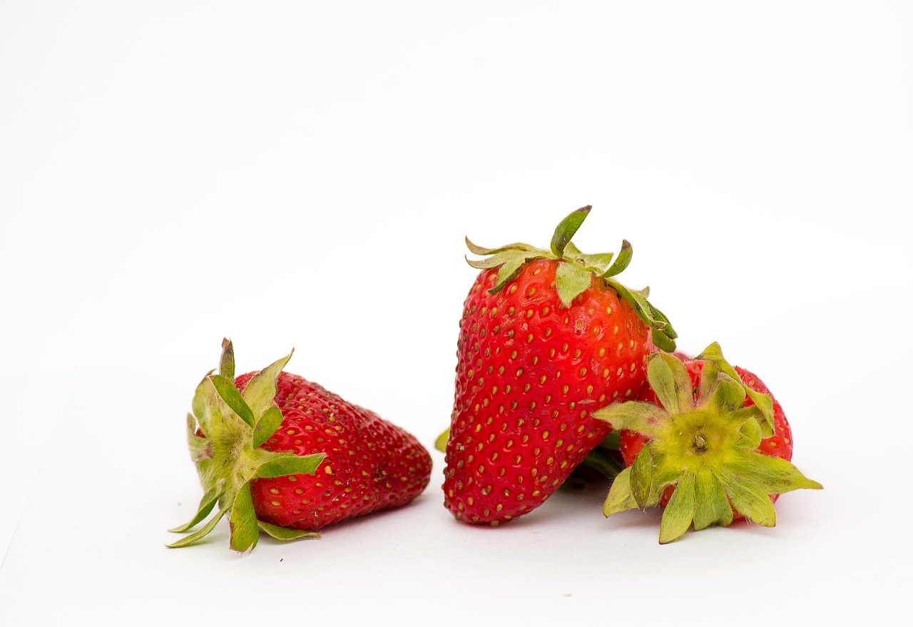 strawberries fruit red fruit free photo