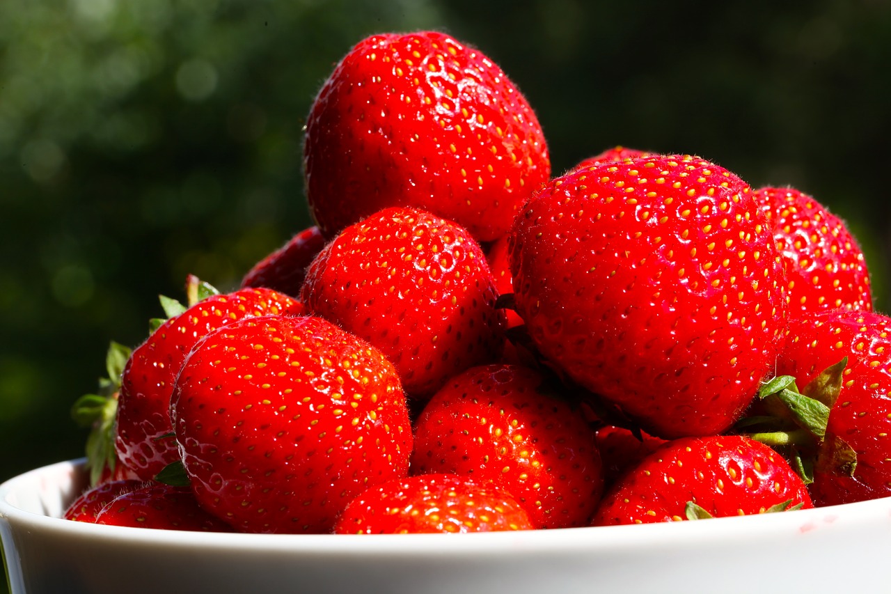 strawberries strawberry summer free photo