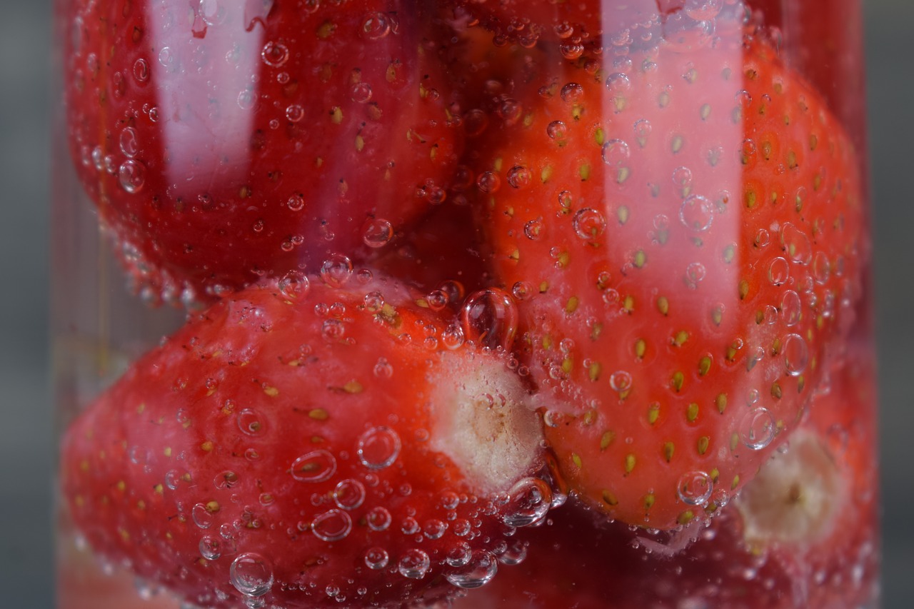 strawberries  season  spring free photo