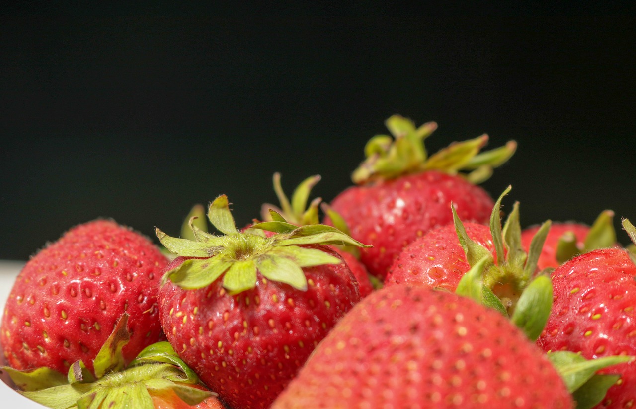 strawberries  tasty  fresh free photo