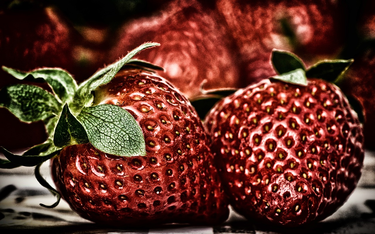 strawberries  fruit  delicious free photo