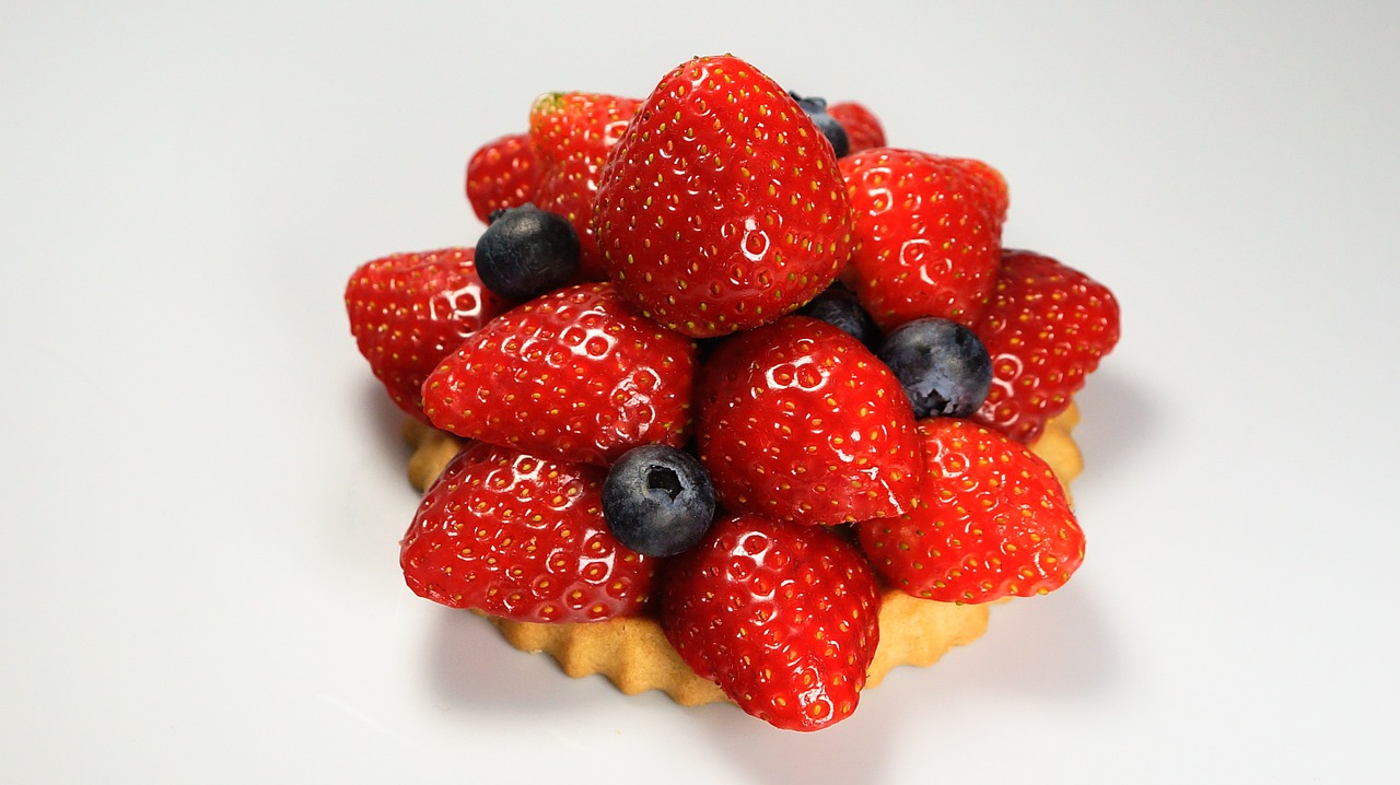 strawberries cake tart free photo