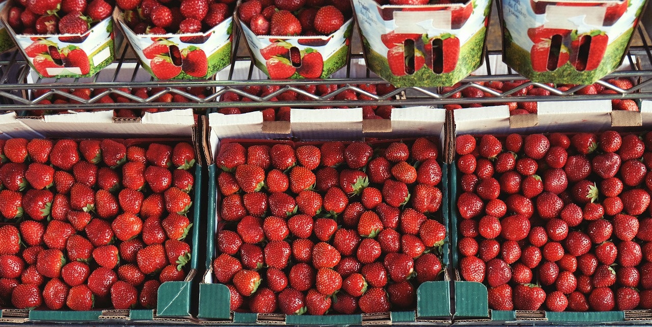 strawberries produce food free photo