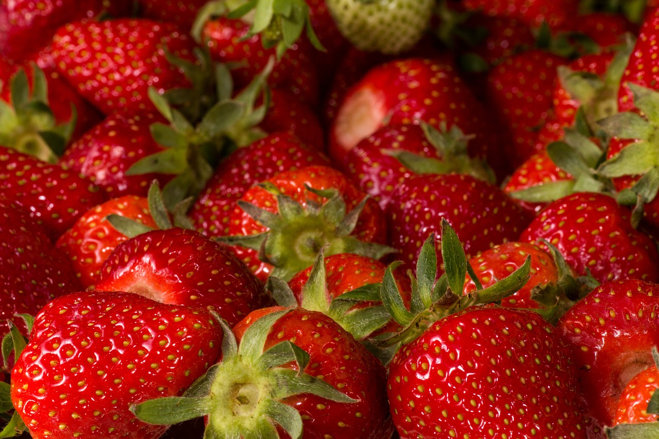 strawberries fruit fruits free photo