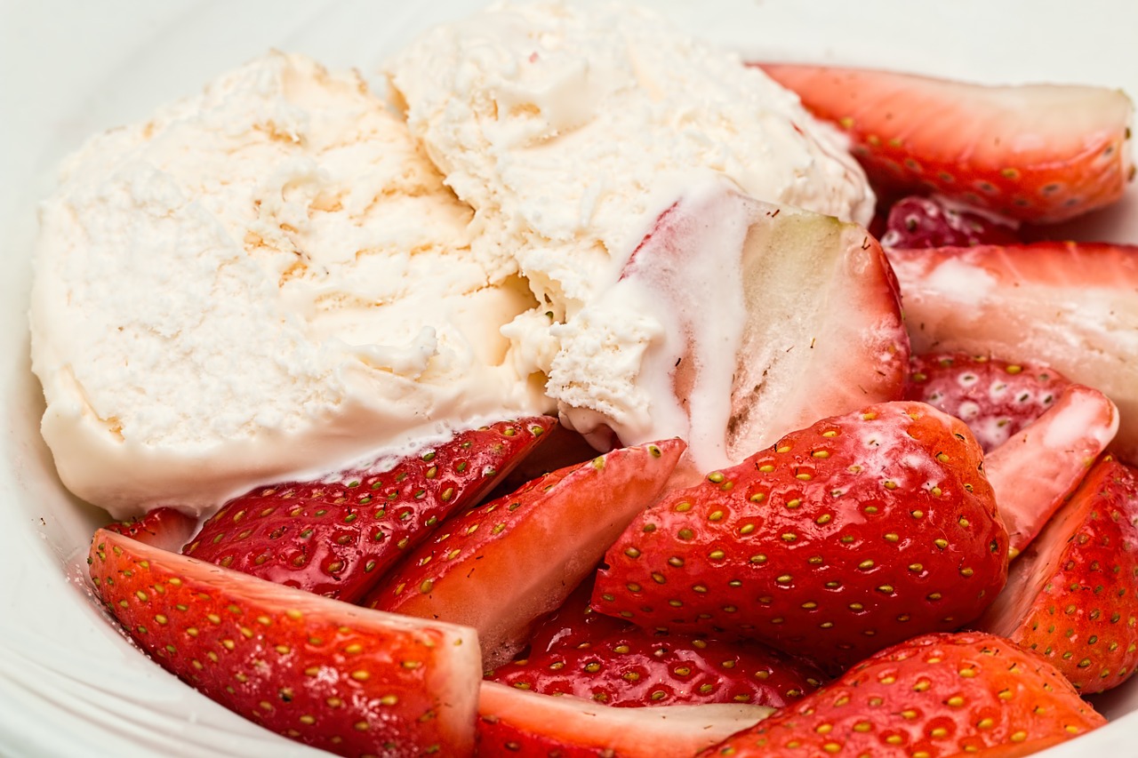 strawberries ice cream dessert free photo