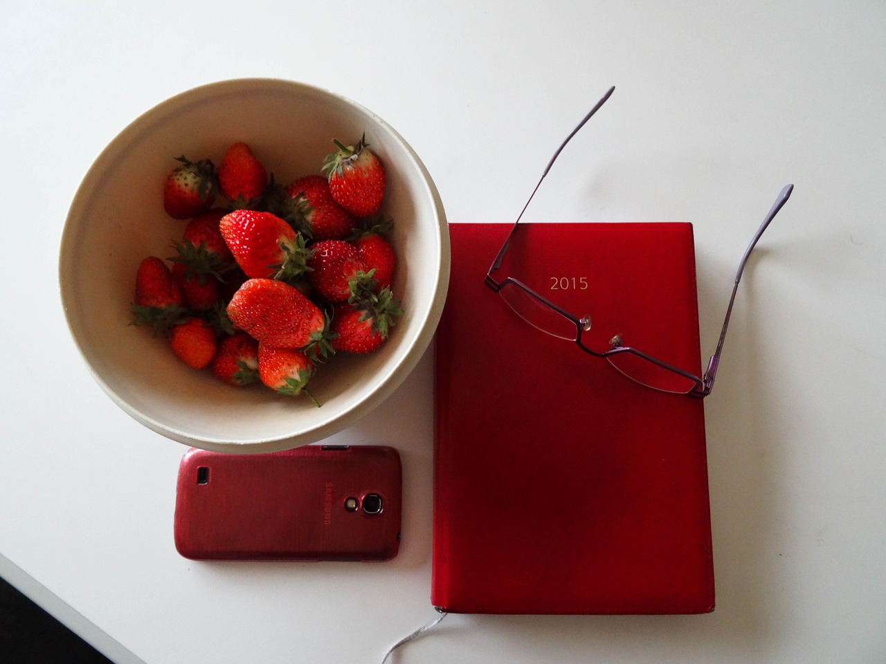 strawberries agenda glasses free photo