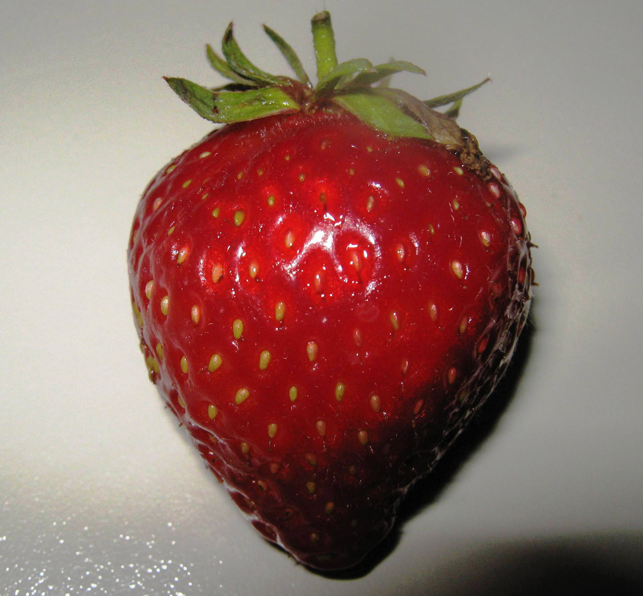 fruit food strawberry free photo