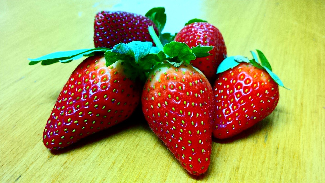 strawberry sweet fruits free photo