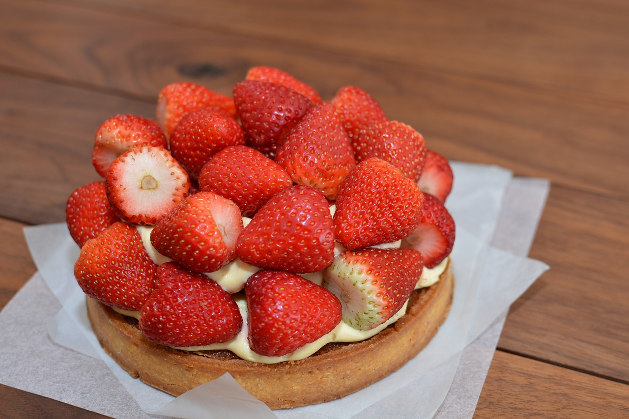 strawberry tart cake free photo